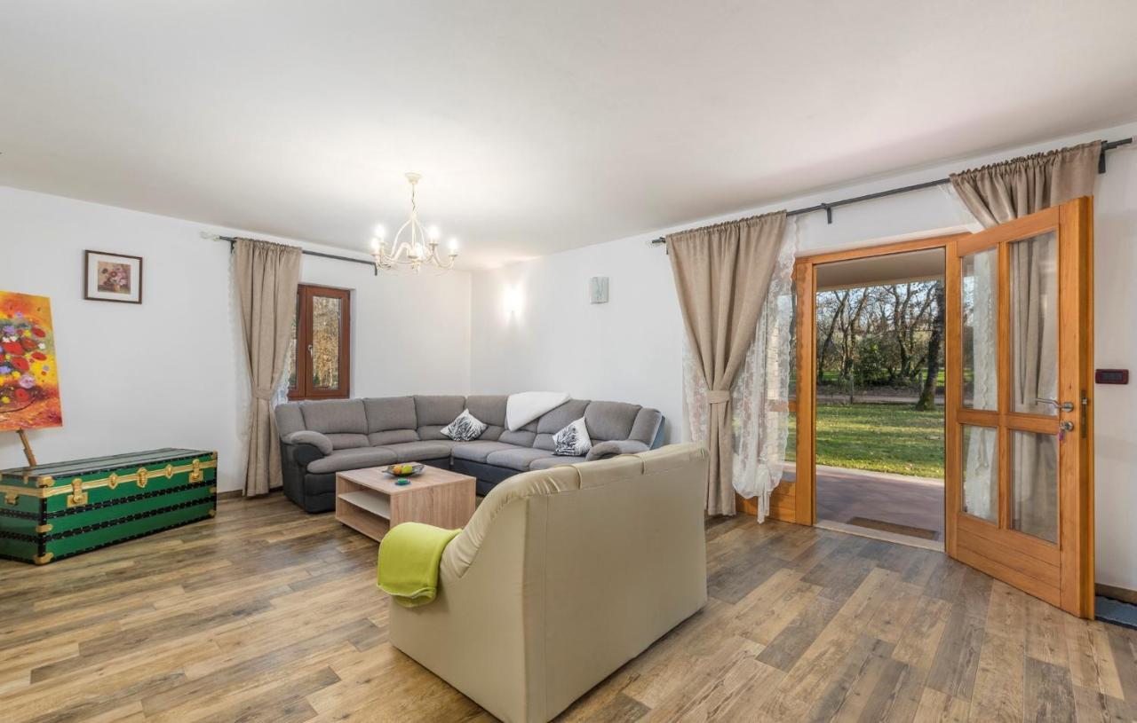 Villa Mirabella Umag Bagian luar foto