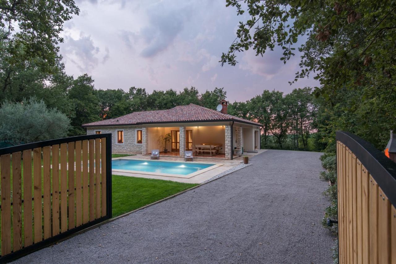 Villa Mirabella Umag Bagian luar foto